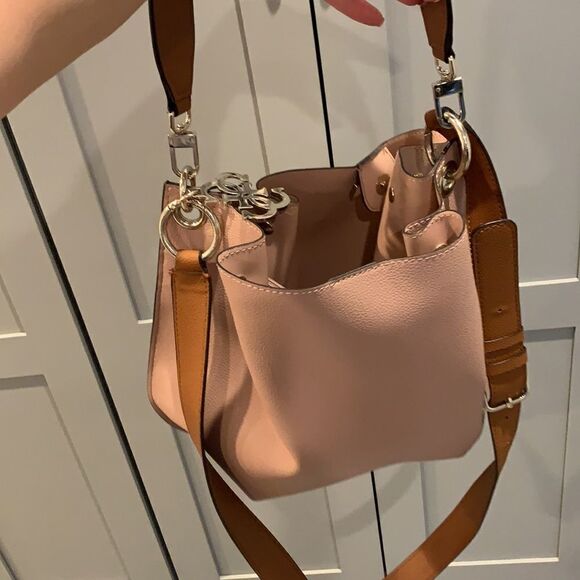 🎉last deal 🎉Guess dusty pink color crossbody bag - Picture 14 of 15